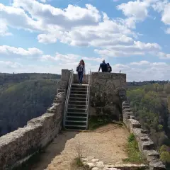 Blick von der Burgruine Hohenurach über die Wolfsschlucht Bad Urach.