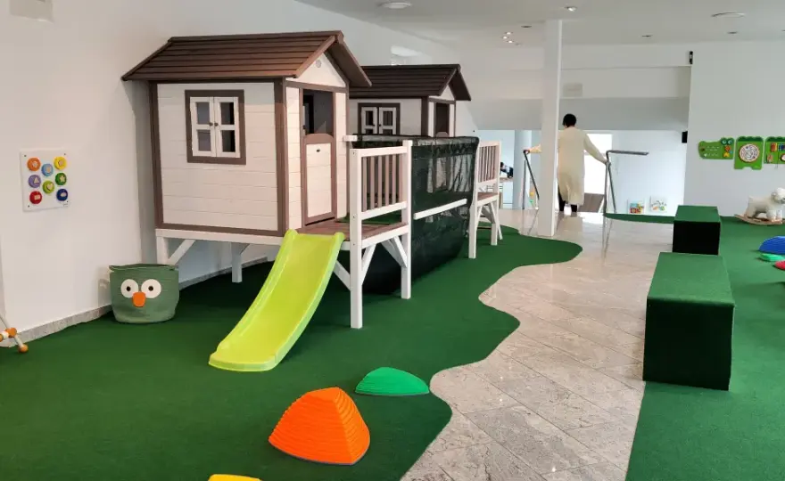 Café mit Spielplatz - So wird der Familienausflug entspannt