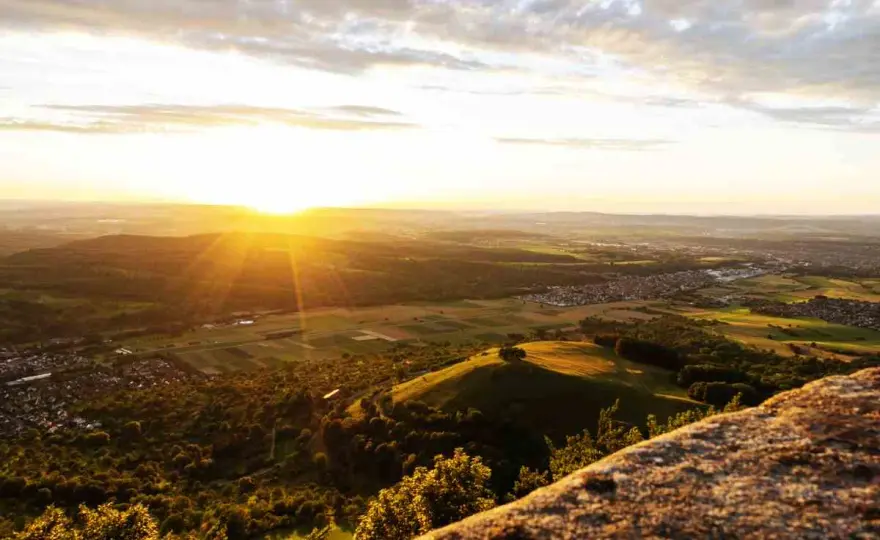 Burg Teck - Dein Guide für Ausblick, Wanderung & Geschichte