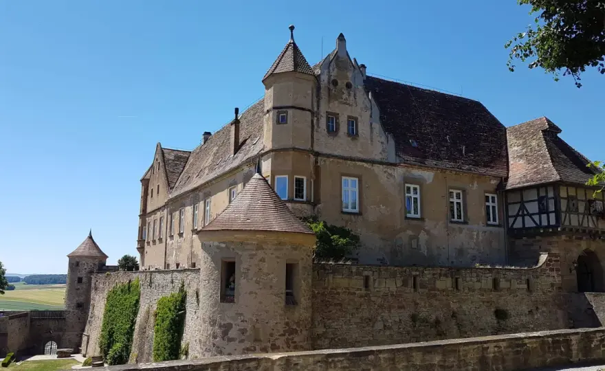 Burg Stettenfels wandern - Routen für Familien & Radfahrer