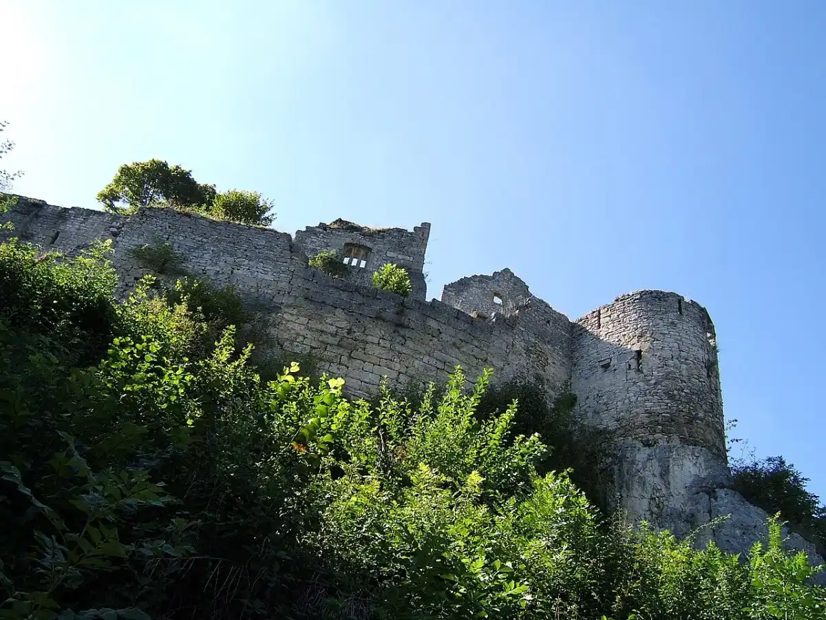 Burgruine Hohenurach bei Bad Urach - Geschichte und Aufstieg